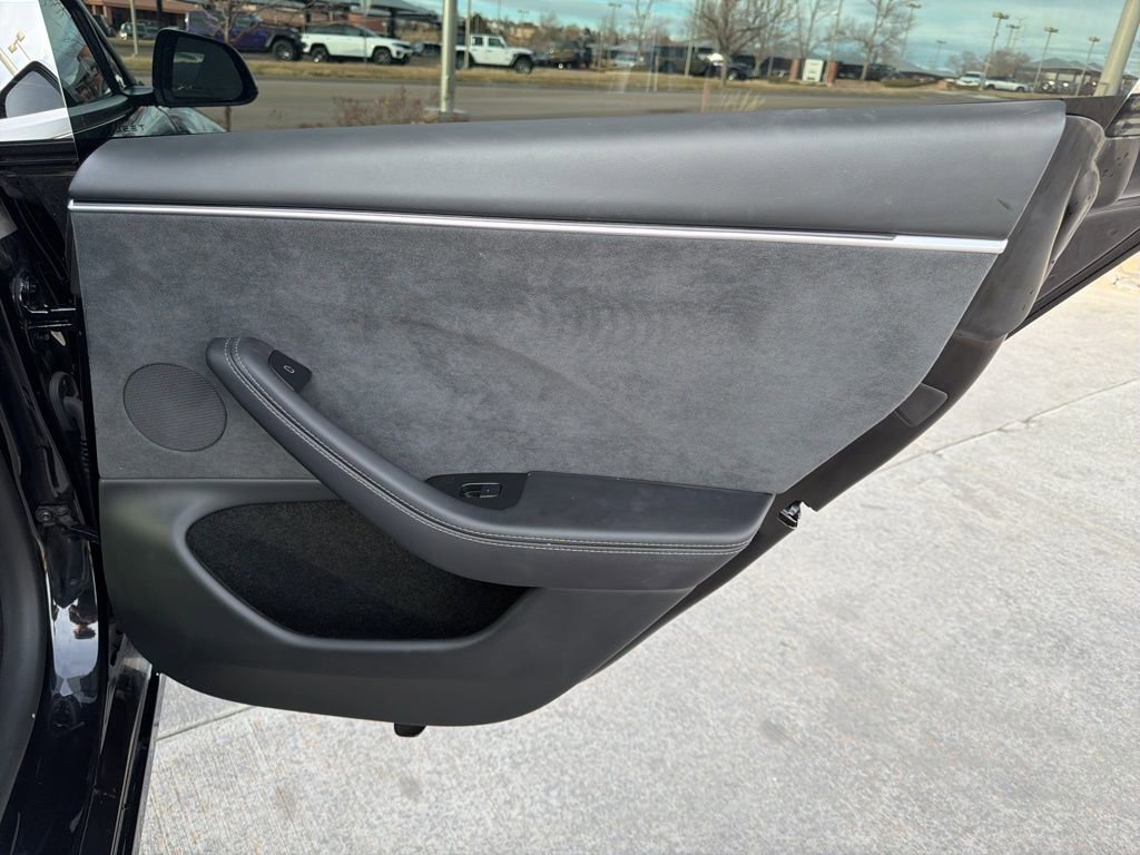 Used 2025 Tesla Model 3 Long Range image 31