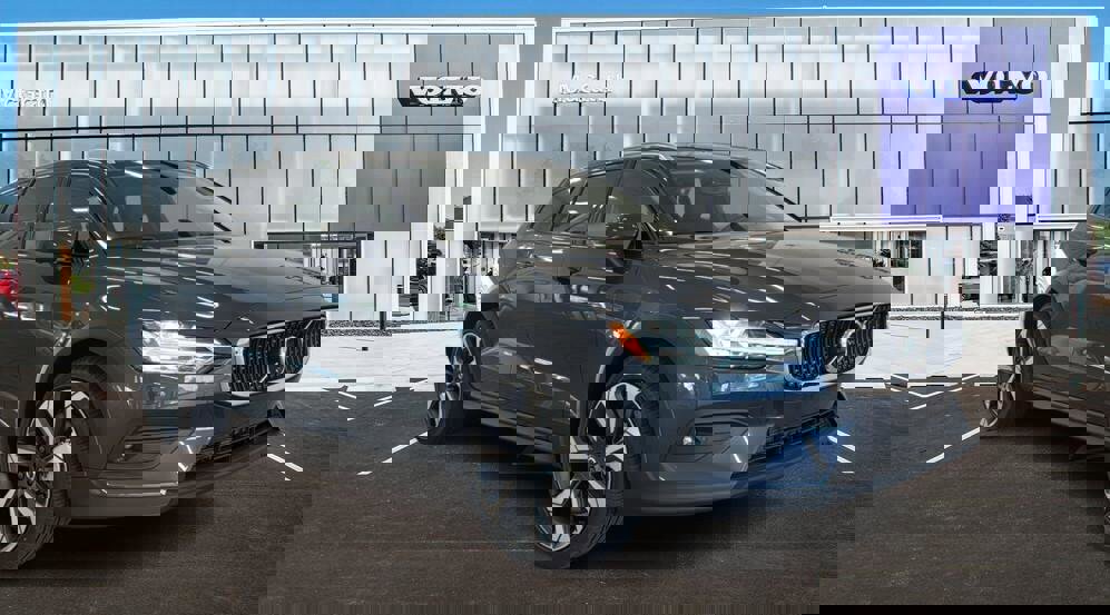 New 2026 Volvo V60 B5 Cross Country Plus w/ Climate Package