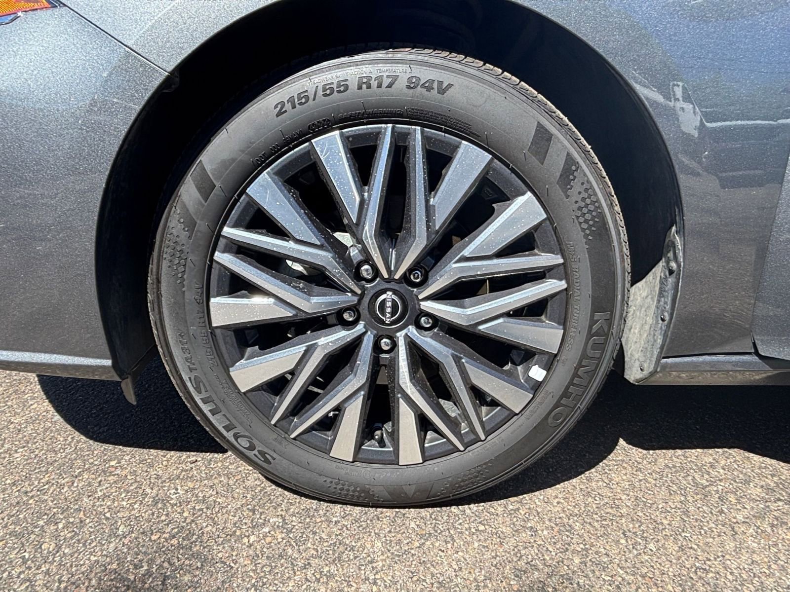 Used 2025 Nissan Altima 2.5 SV image 28