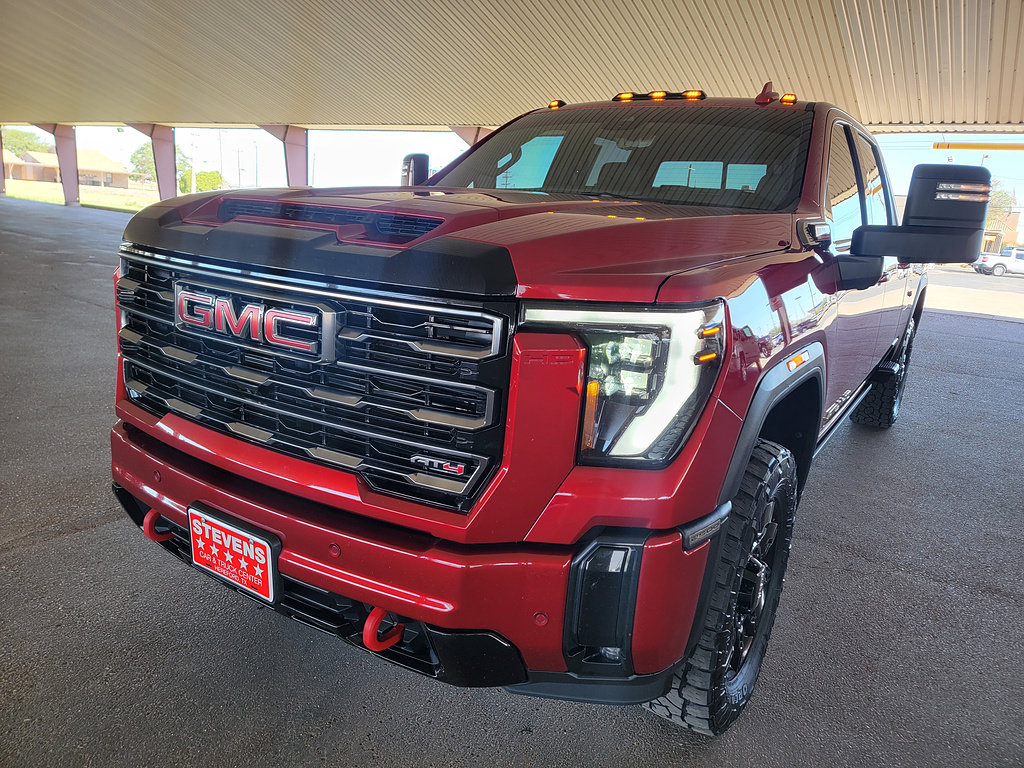 Used 2025 GMC Sierra 2500 AT4 w/ Technology Package AWD/4WD image 3