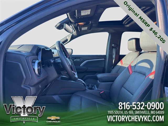 Used 2023 Chevrolet Colorado Z71 w/ Z71 Convenience Package 2 image 9