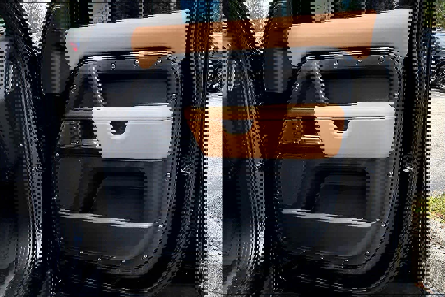 Used 2026 Land Rover Defender 110 V8 image 26