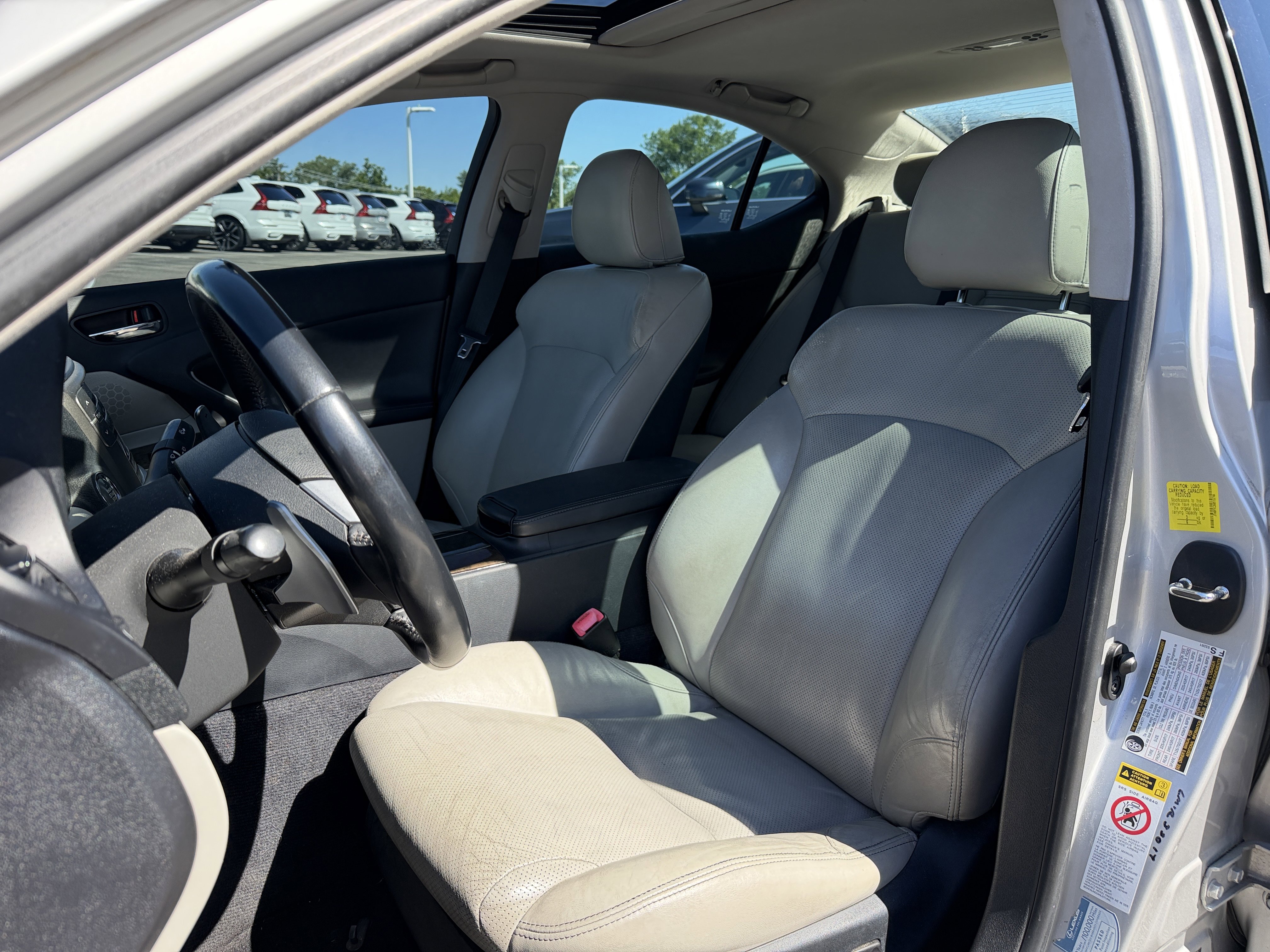 Used 2011 Lexus IS 250 w/ Premium Pkg Value Edition RWD image 8