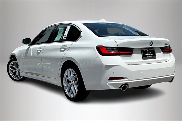 Used 2025 BMW 330i Sedan image 4