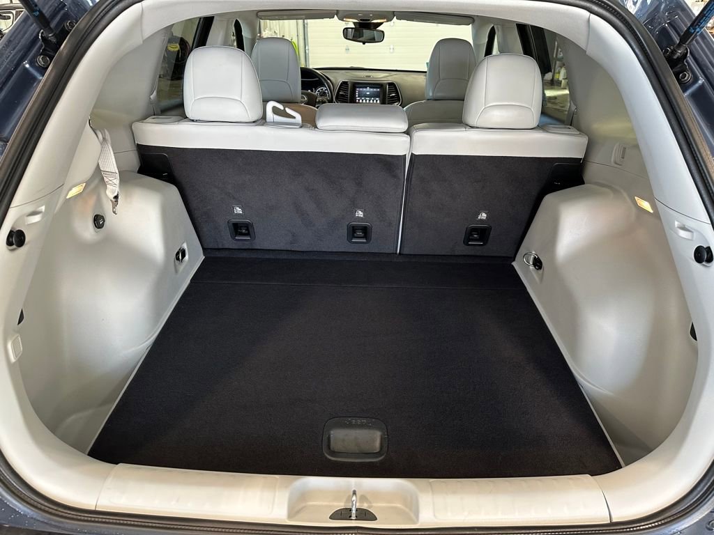 Used 2021 Jeep Cherokee Latitude Lux image 26