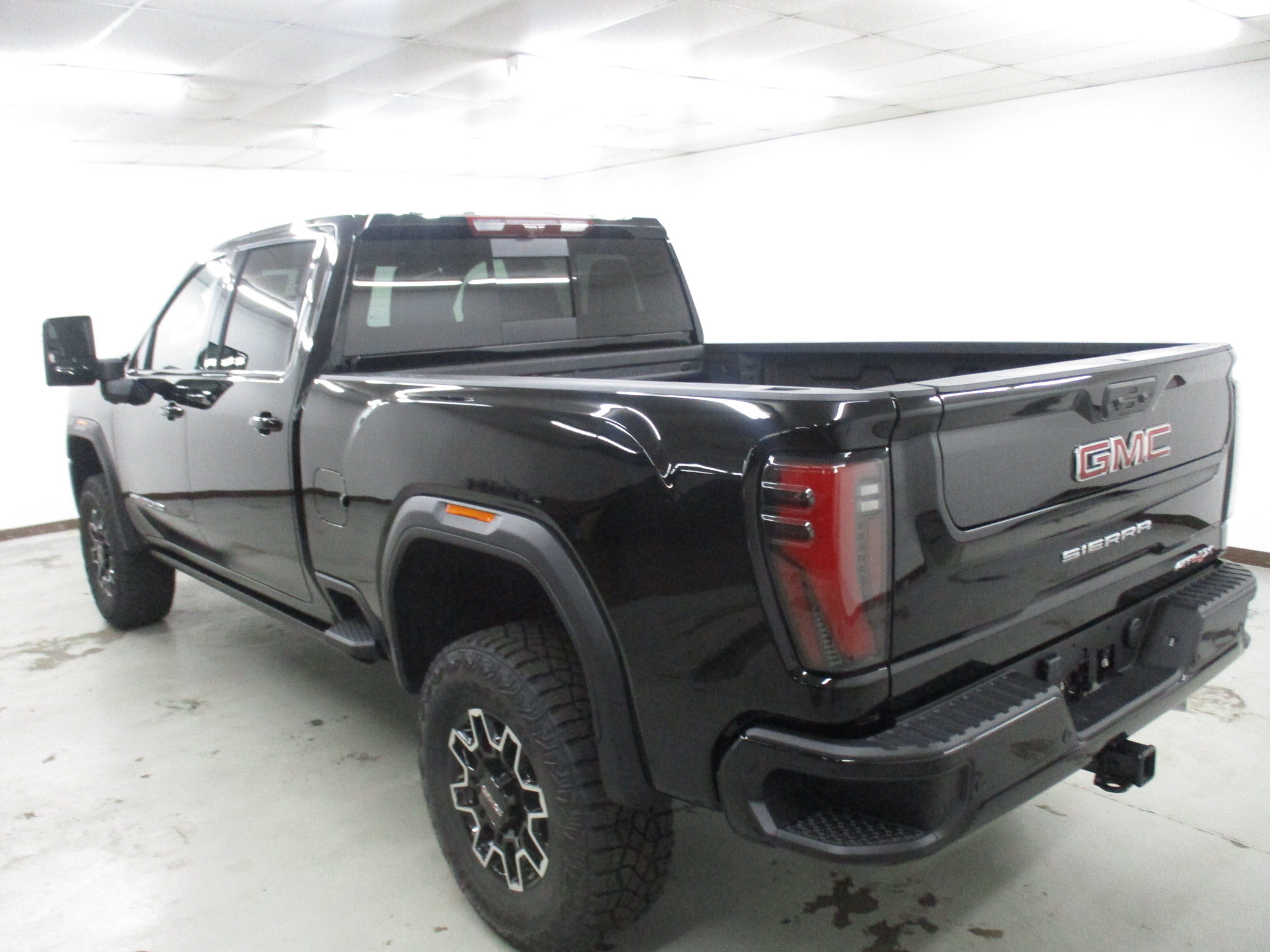 New 2026 GMC Sierra 2500 AT4X AWD/4WD image 14