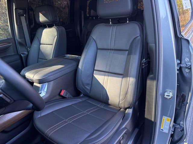 Used 2025 Chevrolet Silverado 1500 High Country image 10