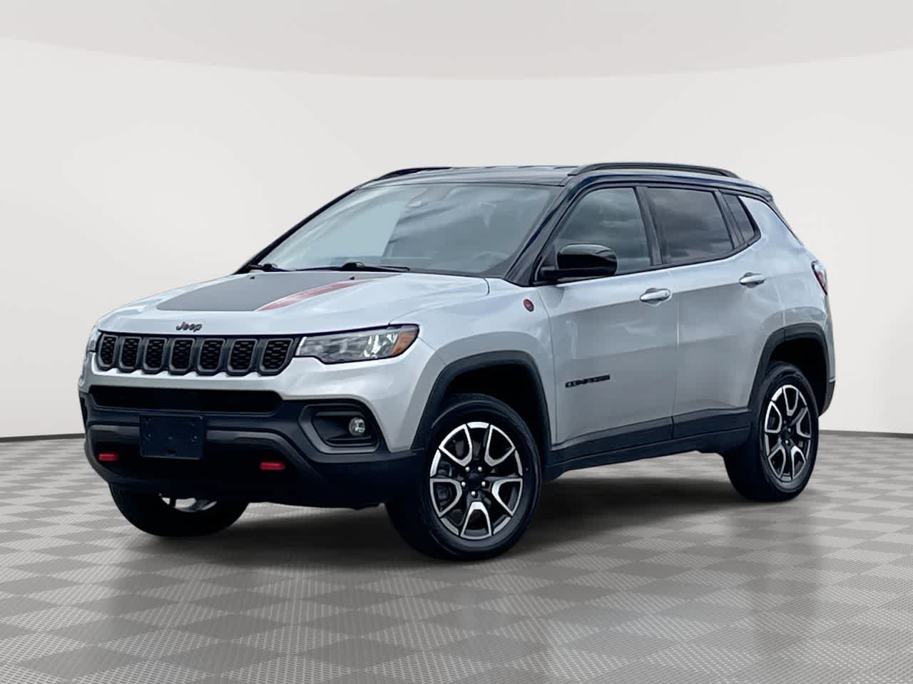 Used 2024 Jeep Compass Trailhawk AWD/4WD image 1