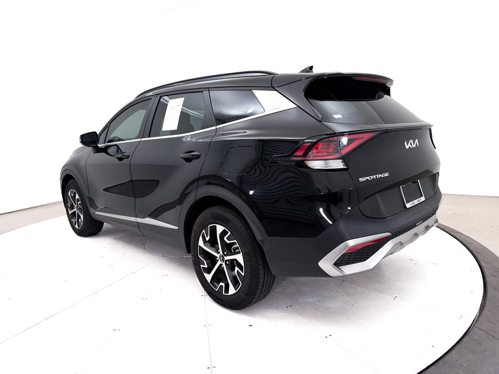 Used 2023 Kia Sportage EX w/ EX Premium Package AWD/4WD image 16