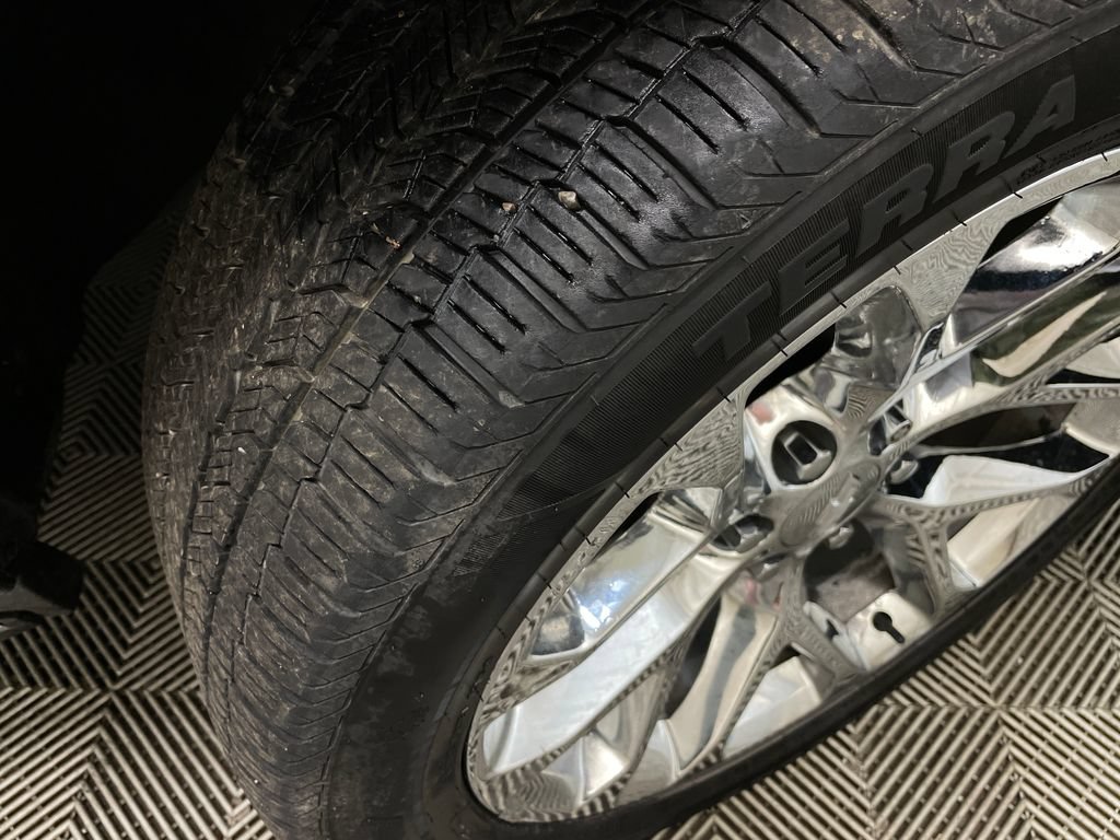 Used 2018 Chevrolet Tahoe Premier AWD/4WD image 54