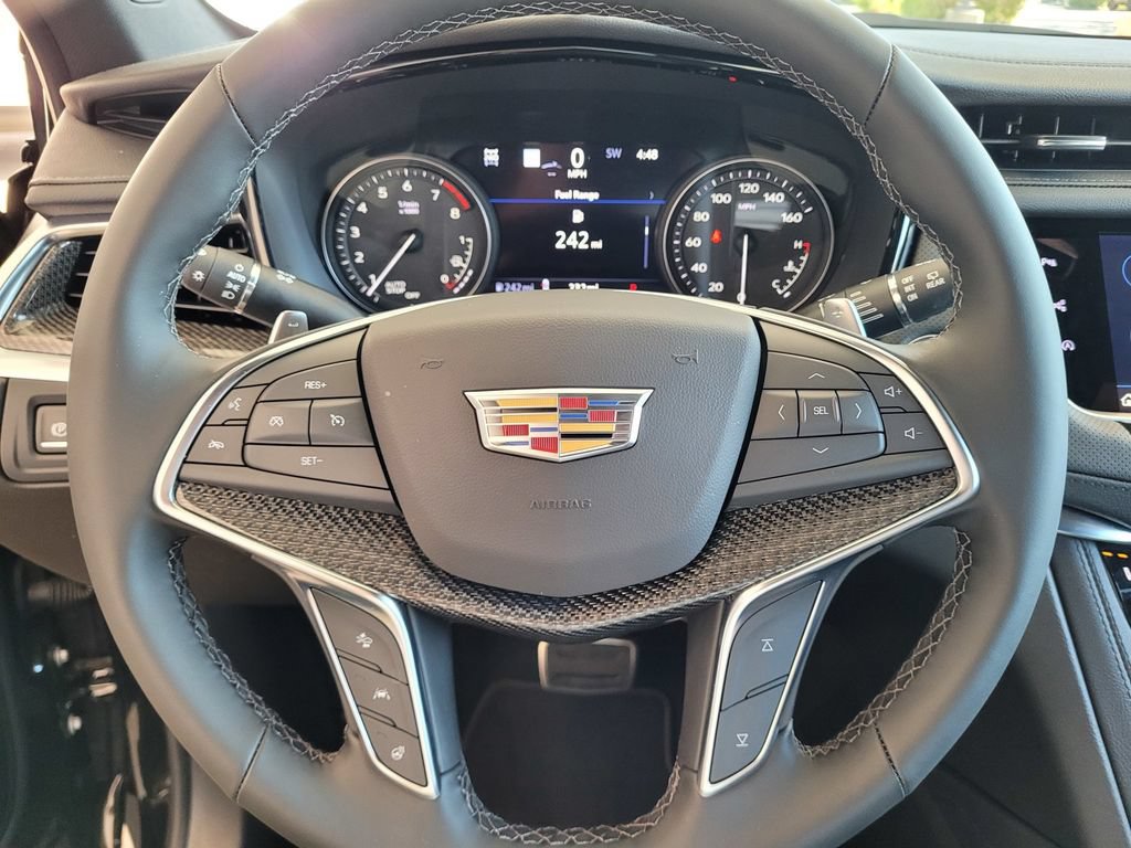 New 2026 Cadillac XT5 Sportv w/ LPO, Onyx Lite Package AWD/4WD image 11