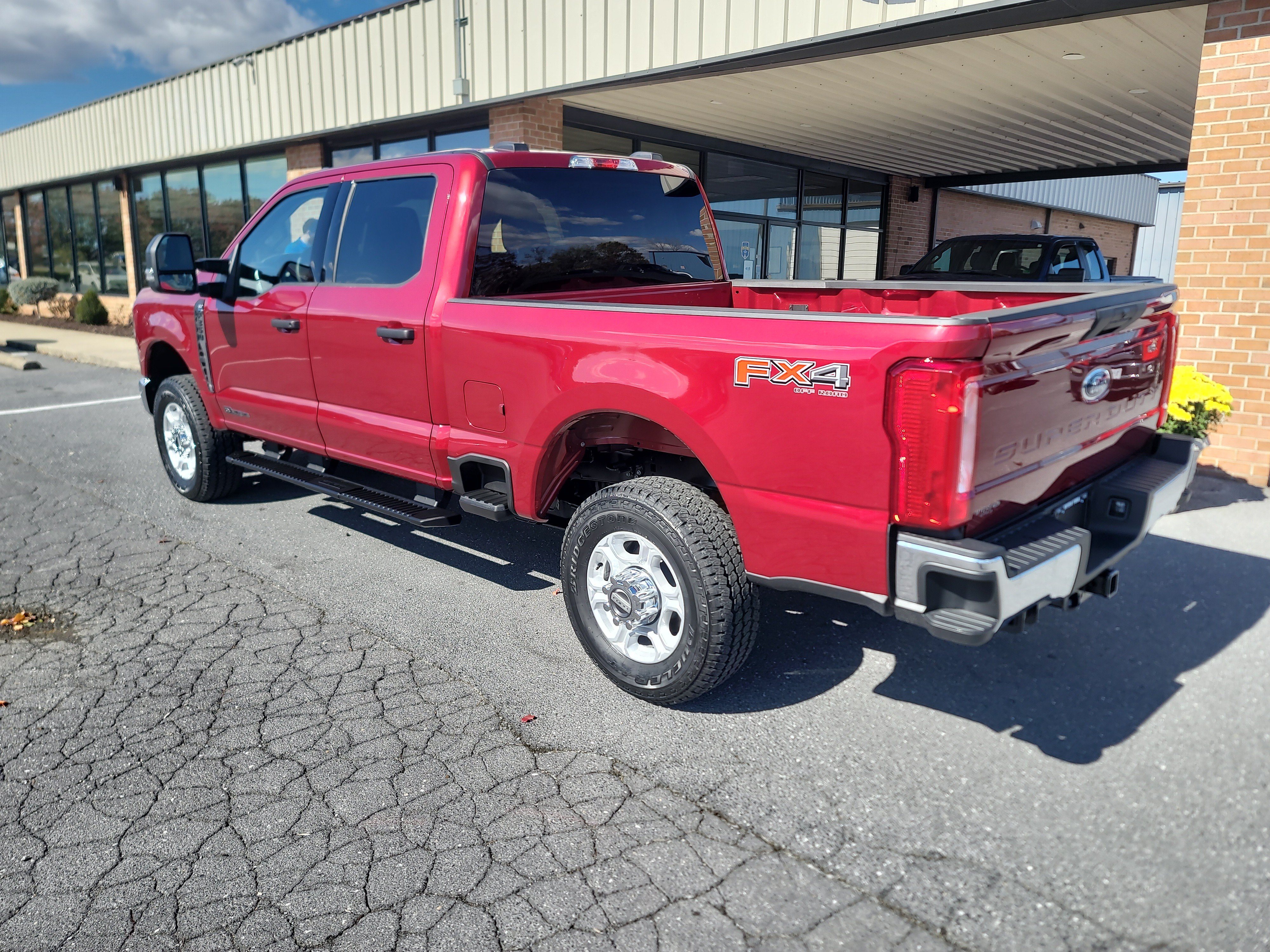 New 2026 Ford F350 XLT w/ FX4 Off-Road Package AWD/4WD image 8
