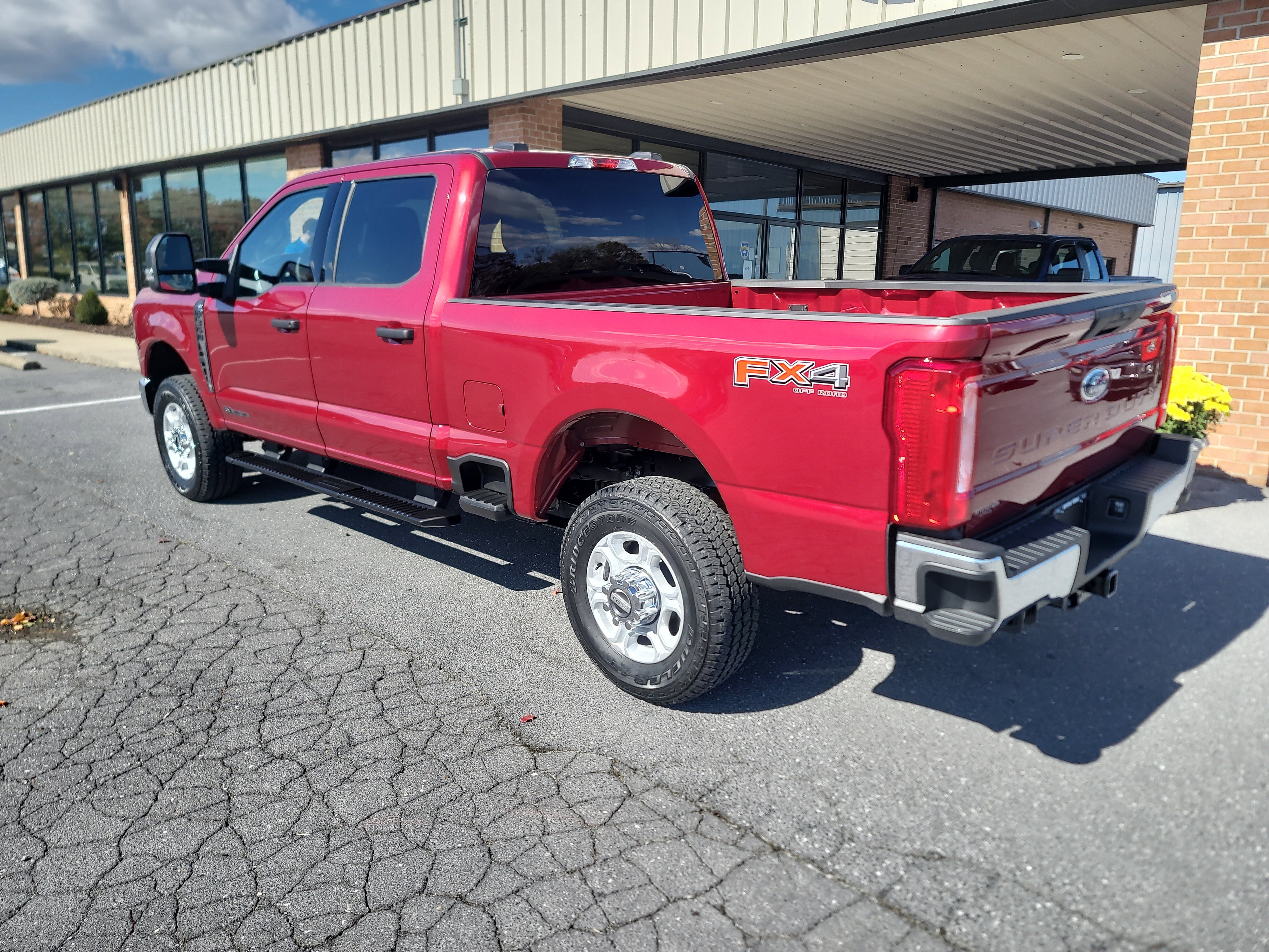 New 2026 Ford F350 XLT w/ FX4 Off-Road Package image 8