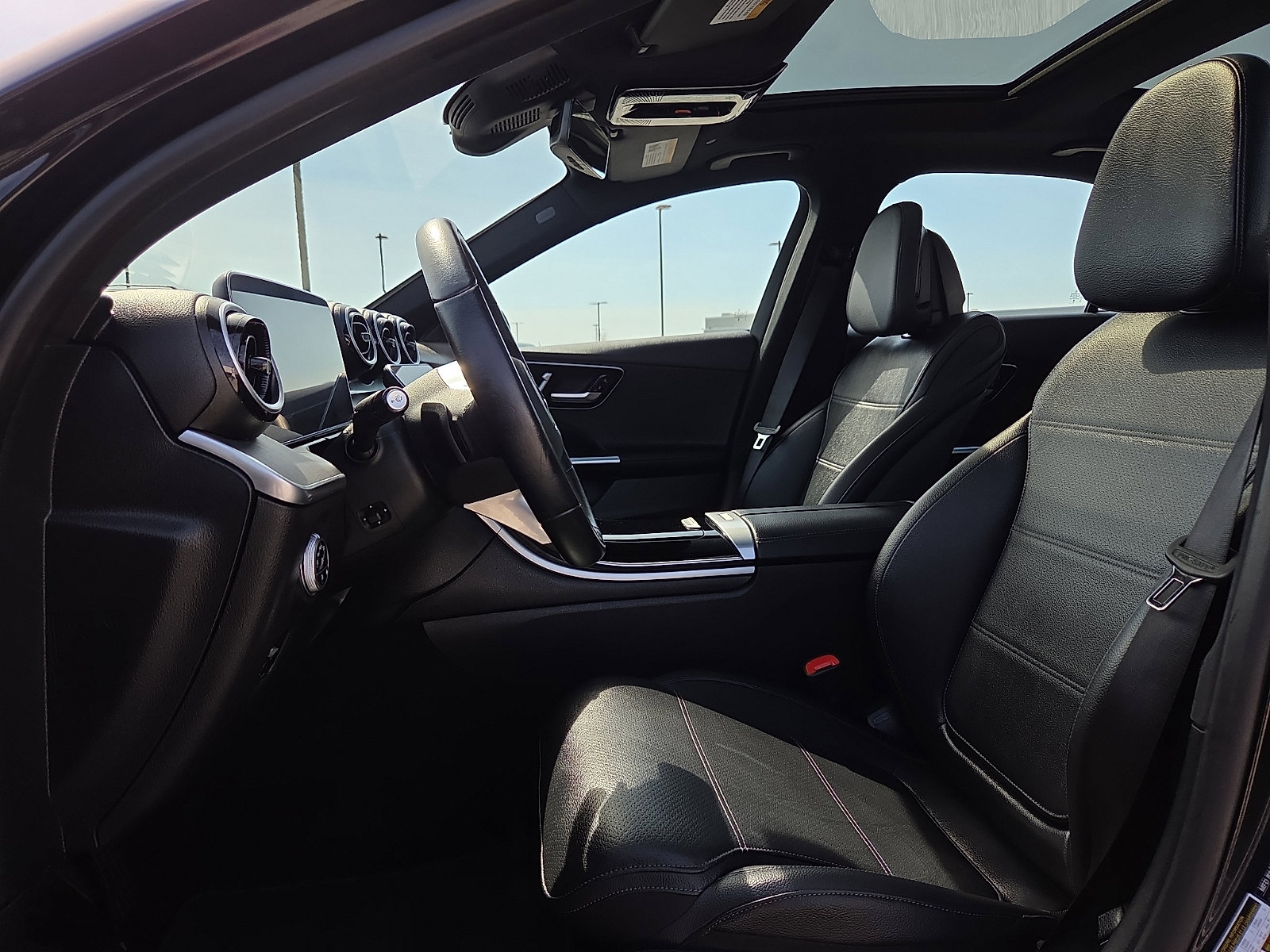 Used 2025 Mercedes-Benz C 300 Sedan image 15