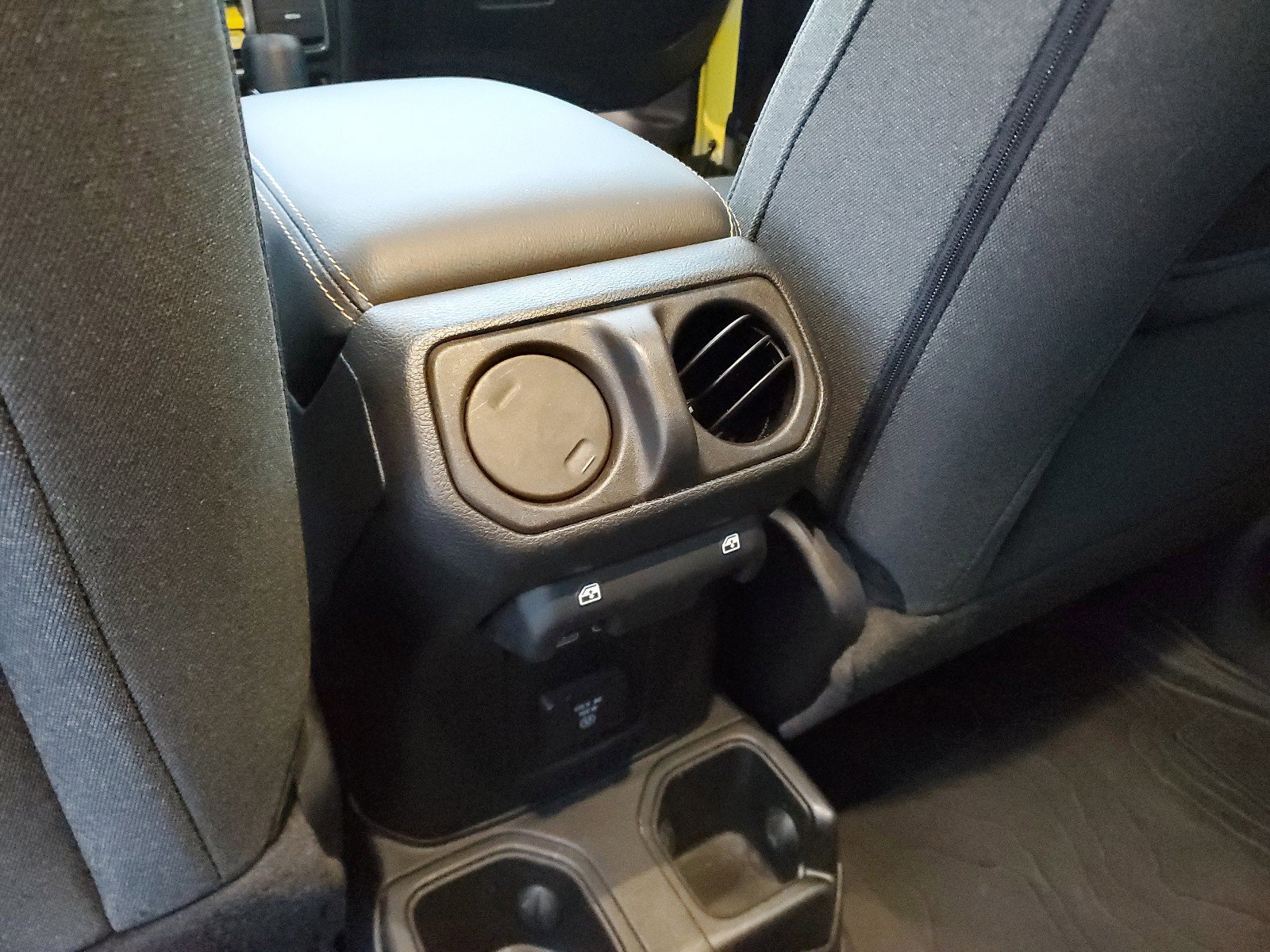 Certified 2024 Jeep Wrangler Sahara image 14