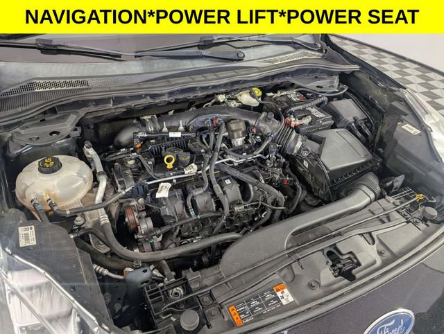 Used 2020 Ford Escape Titanium AWD/4WD image 35