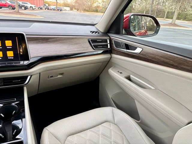 Used 2025 Volkswagen Atlas SEL Premium R-Line image 26