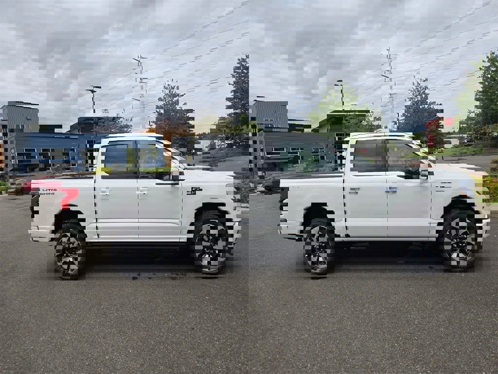 New 2025 Ford F150 Lightning Platinum image 4