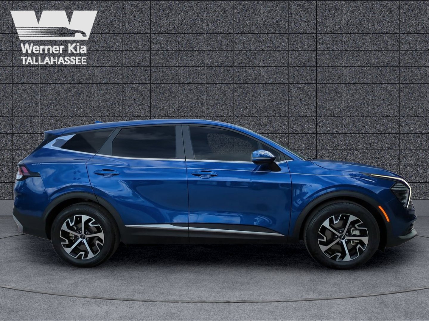 Certified 2024 Kia Sportage EX image 4