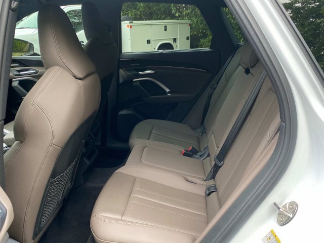 Used 2025 Audi Q5 Premium Plus AWD/4WD image 9