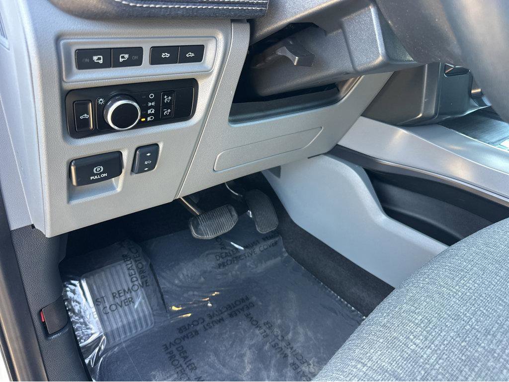 Used 2024 Ford F150 Lightning Flash image 31