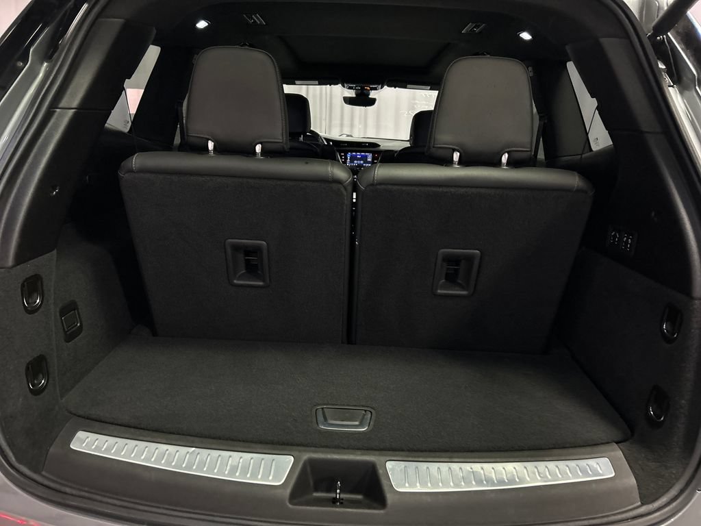 Used 2024 Cadillac XT6 Premium Luxury w/ Technology Package AWD/4WD image 26