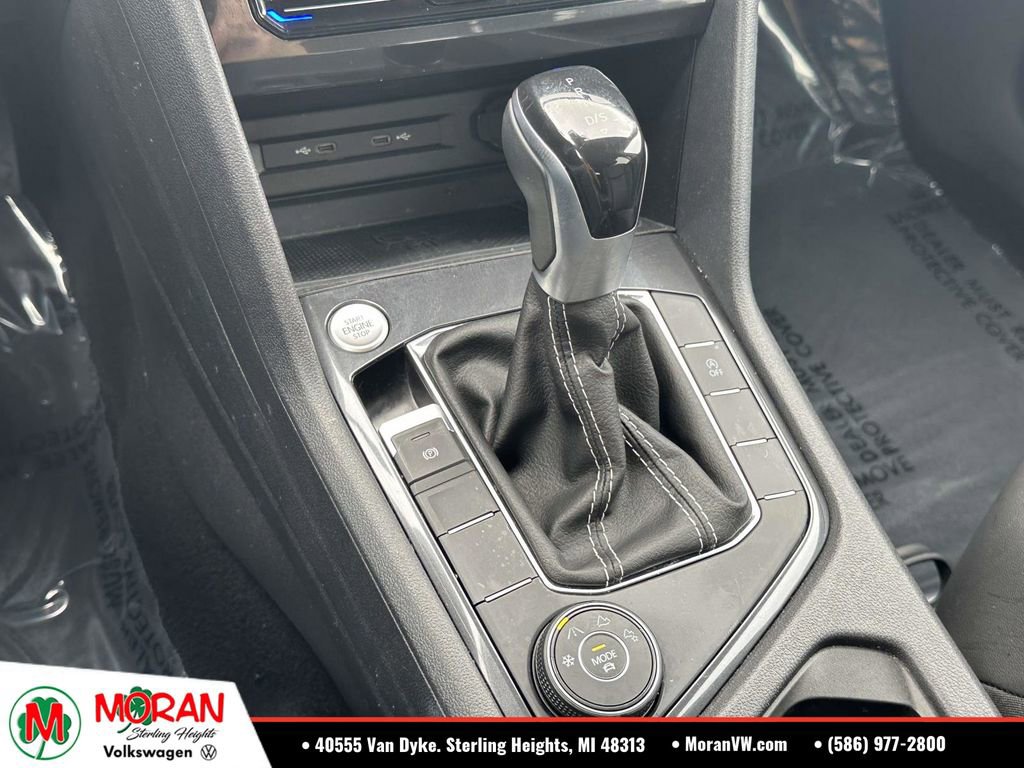 Used 2023 Volkswagen Tiguan SE AWD/4WD image 30