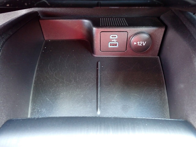 Used 2022 Ford Escape SE image 19