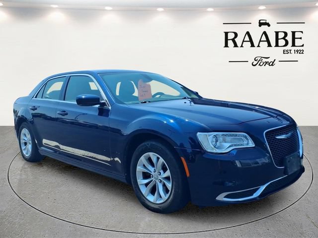 Used 2016 Chrysler 300 Limited RWD image 1