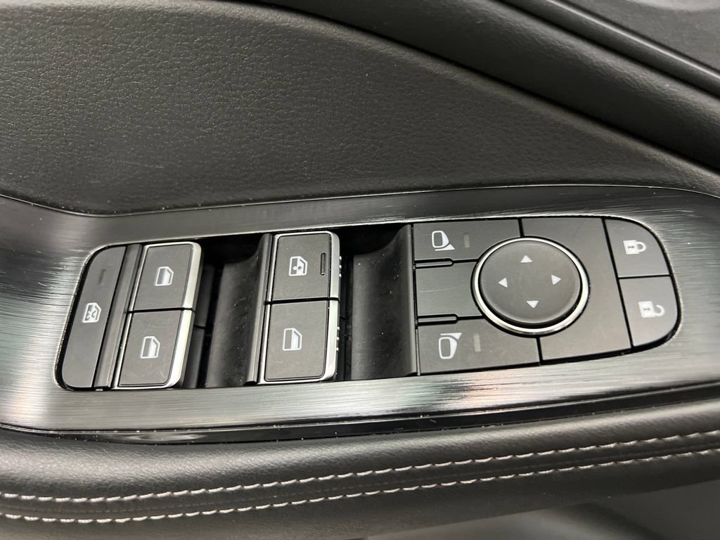 Used 2026 Nissan Rogue SL FWD image 15