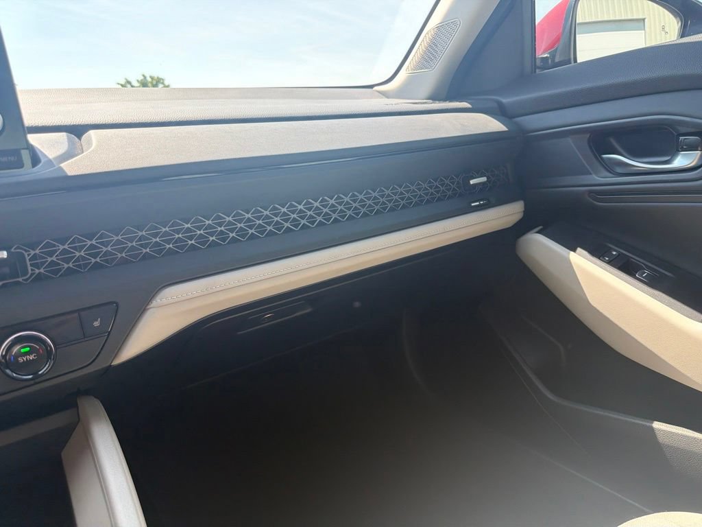 Certified 2024 Honda Accord EX image 18