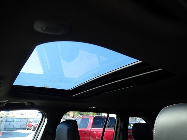 New 2025 Jeep Grand Cherokee Altitude image 18