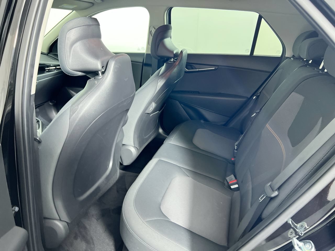 Certified 2023 Kia Niro LX FWD image 25