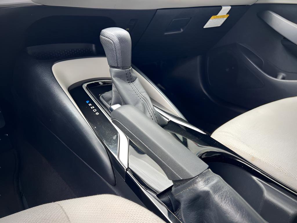 Used 2021 Toyota Corolla L FWD image 46