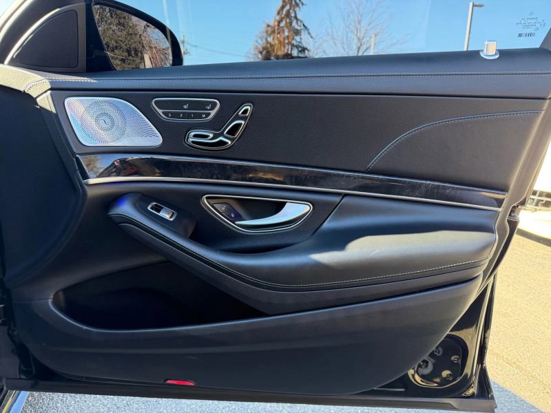Used 2019 Mercedes-Benz S 560 4MATIC Sedan image 28