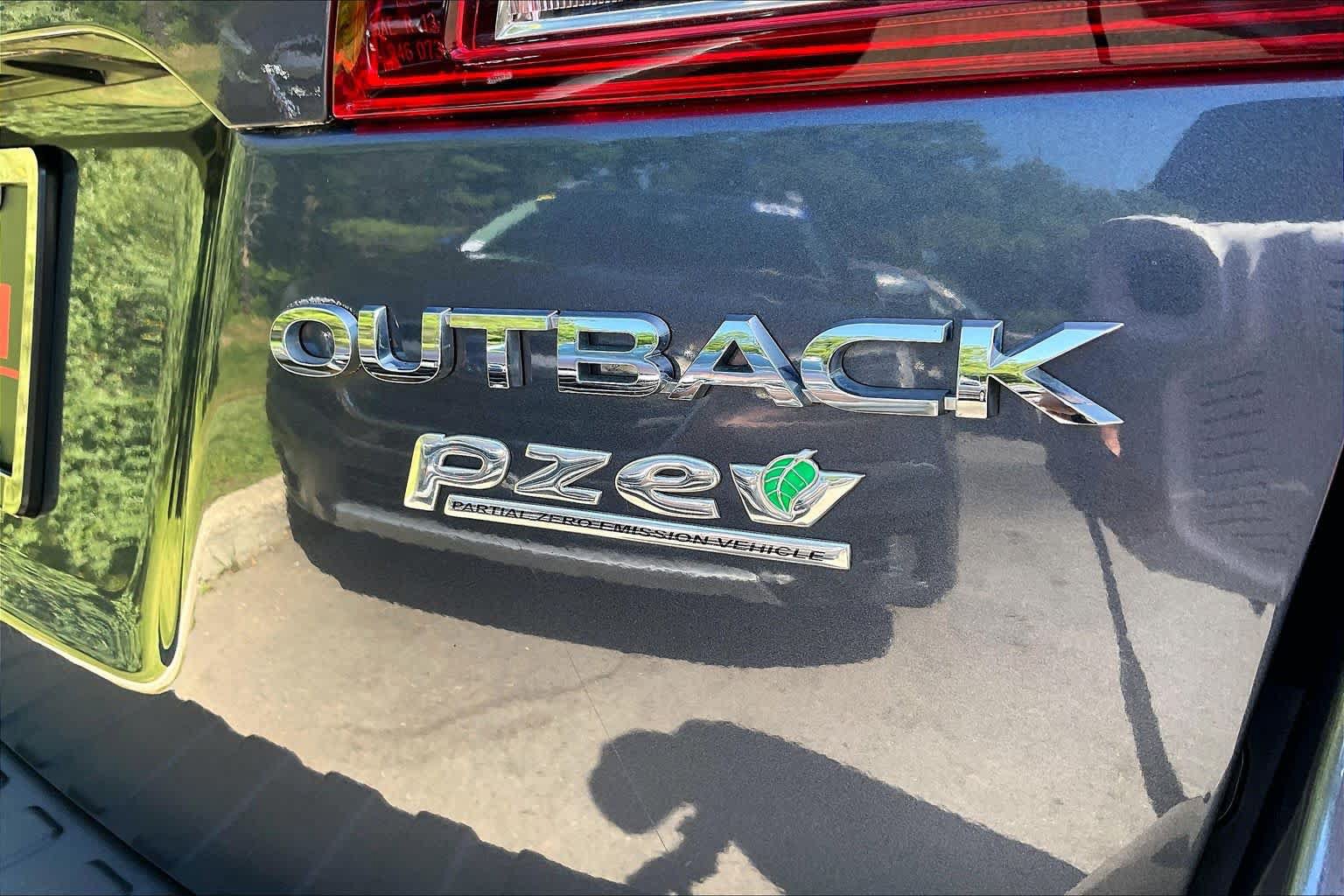 Used 2016 Subaru Outback 2.5i Premium AWD/4WD image 10