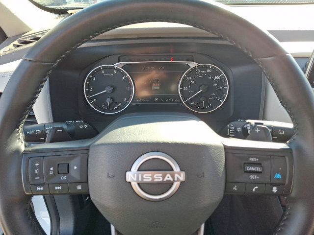 Used 2025 Nissan Rogue SV AWD/4WD image 19