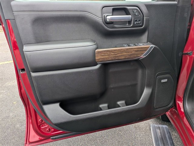 Used 2021 Chevrolet Silverado 1500 High Country w/ Technology Package image 9