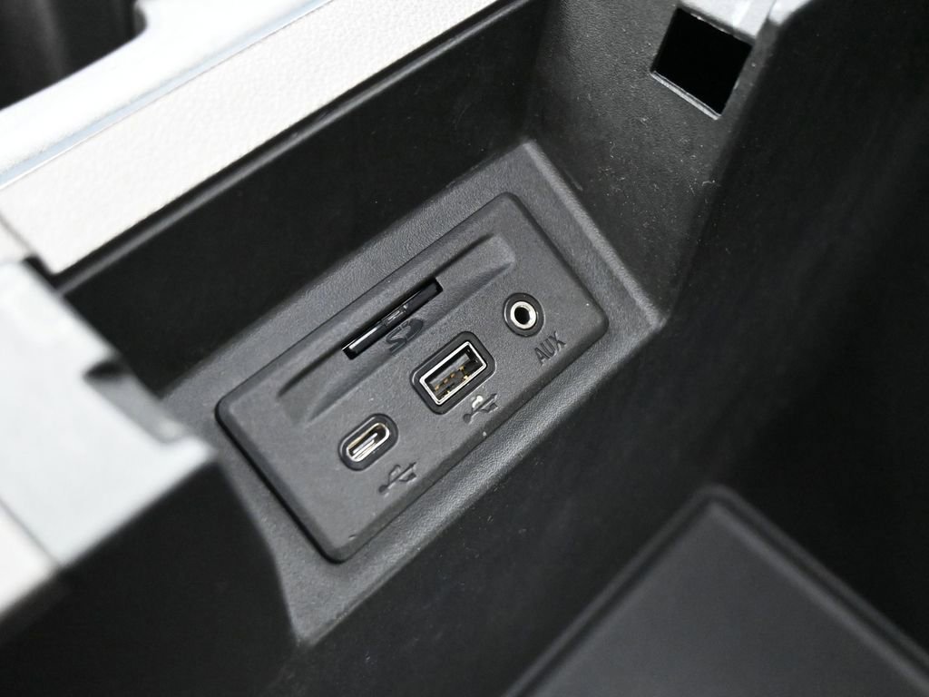 Used 2019 GMC Sierra 1500 SLT image 17