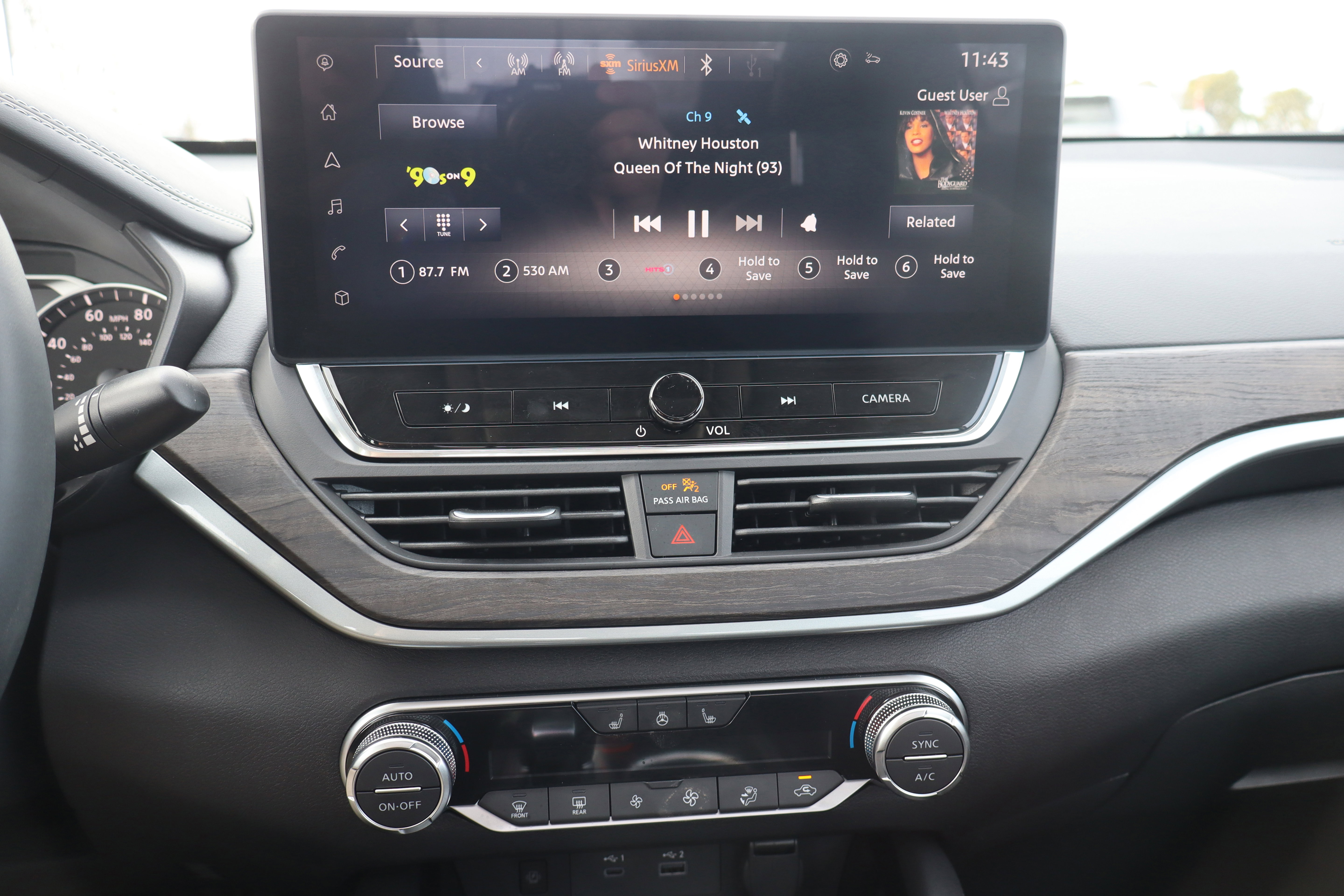 Used 2025 Nissan Altima 2.5 SL image 18