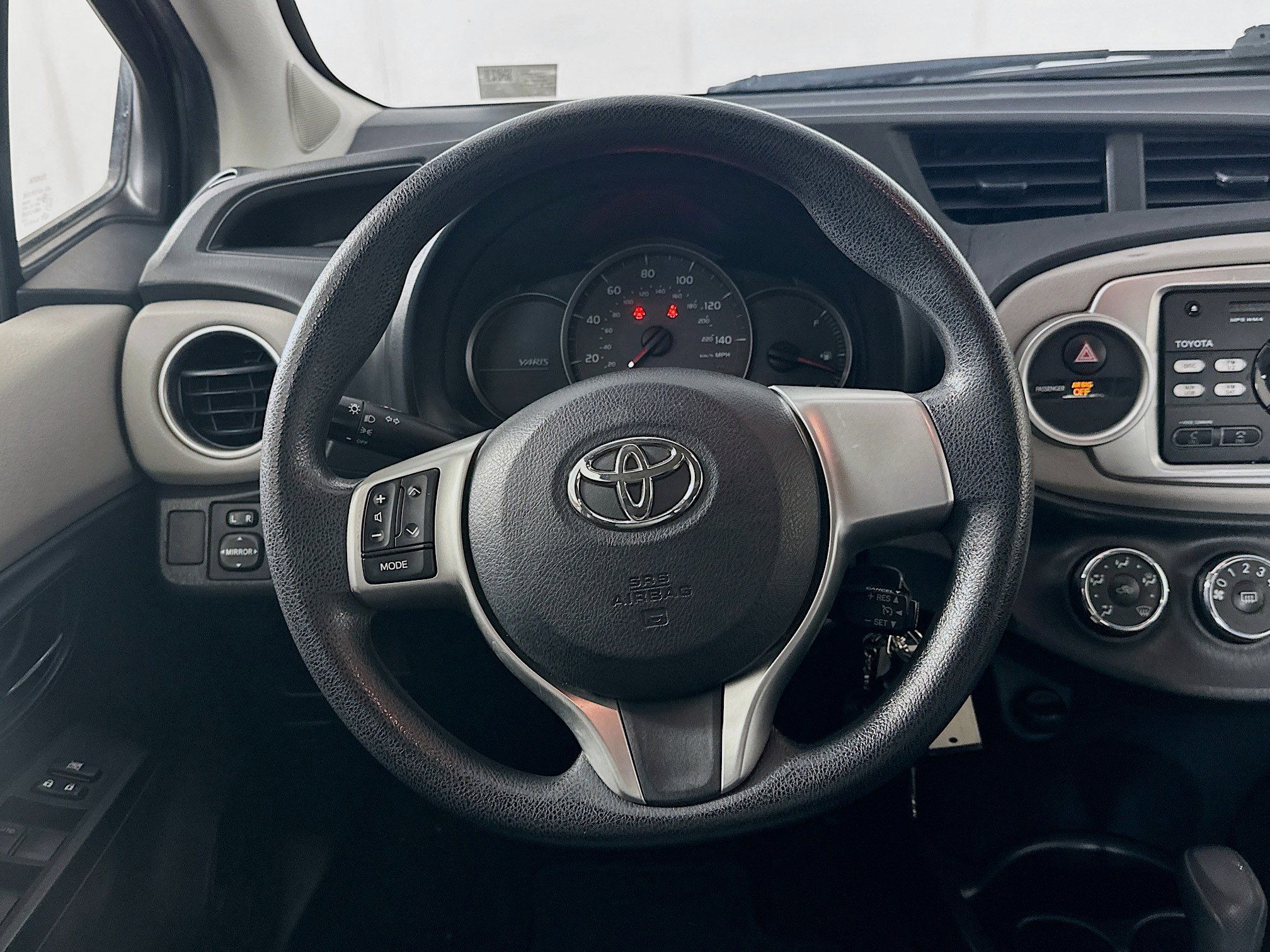Used 2013 Toyota Yaris LE image 17