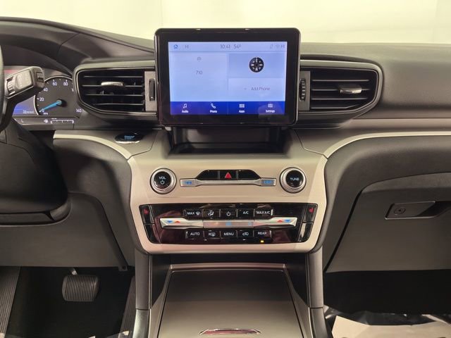 Used 2022 Ford Explorer XLT image 25