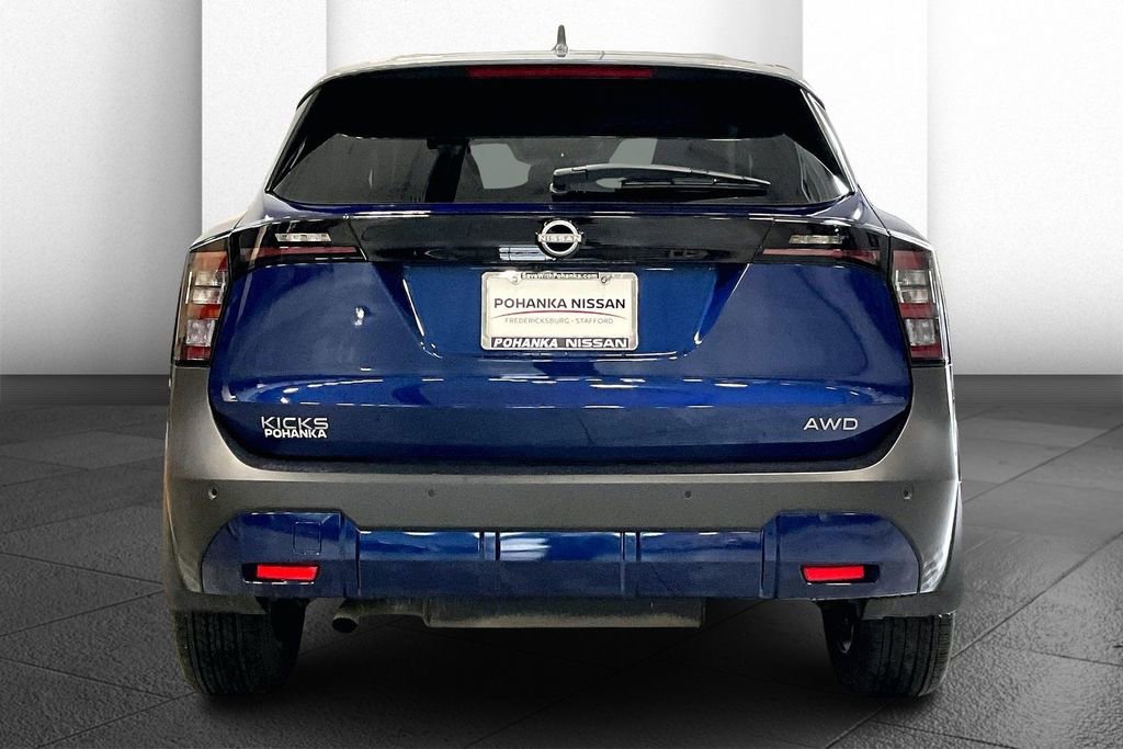 Certified 2025 Nissan Kicks SV image 3