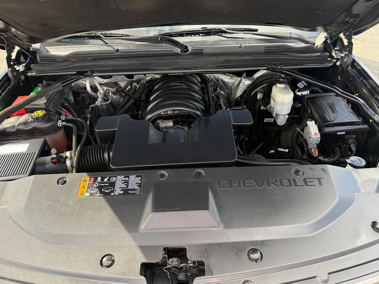 Used 2017 Chevrolet Suburban LT image 26