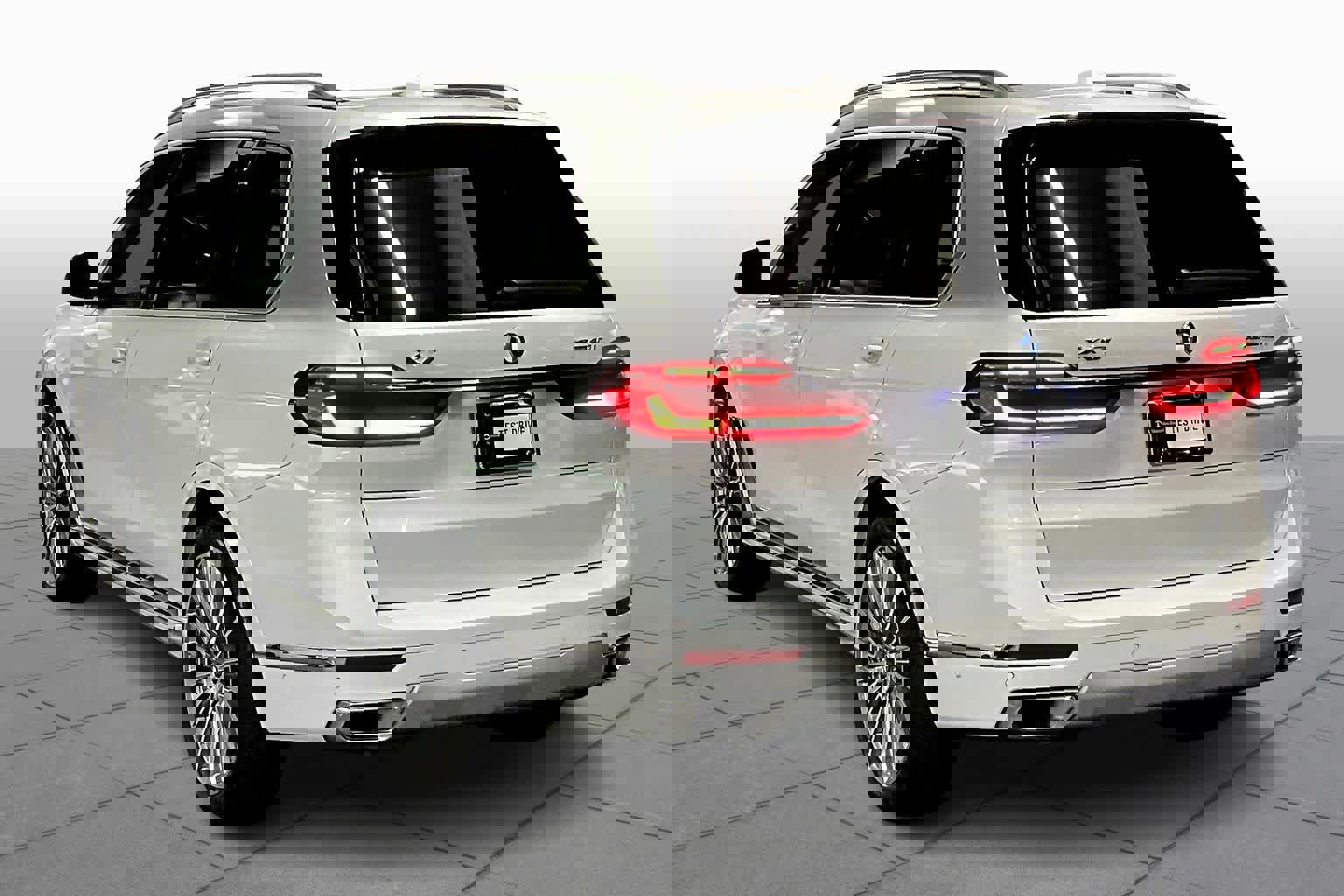 Used 2024 BMW X7 xDrive40i AWD/4WD image 11