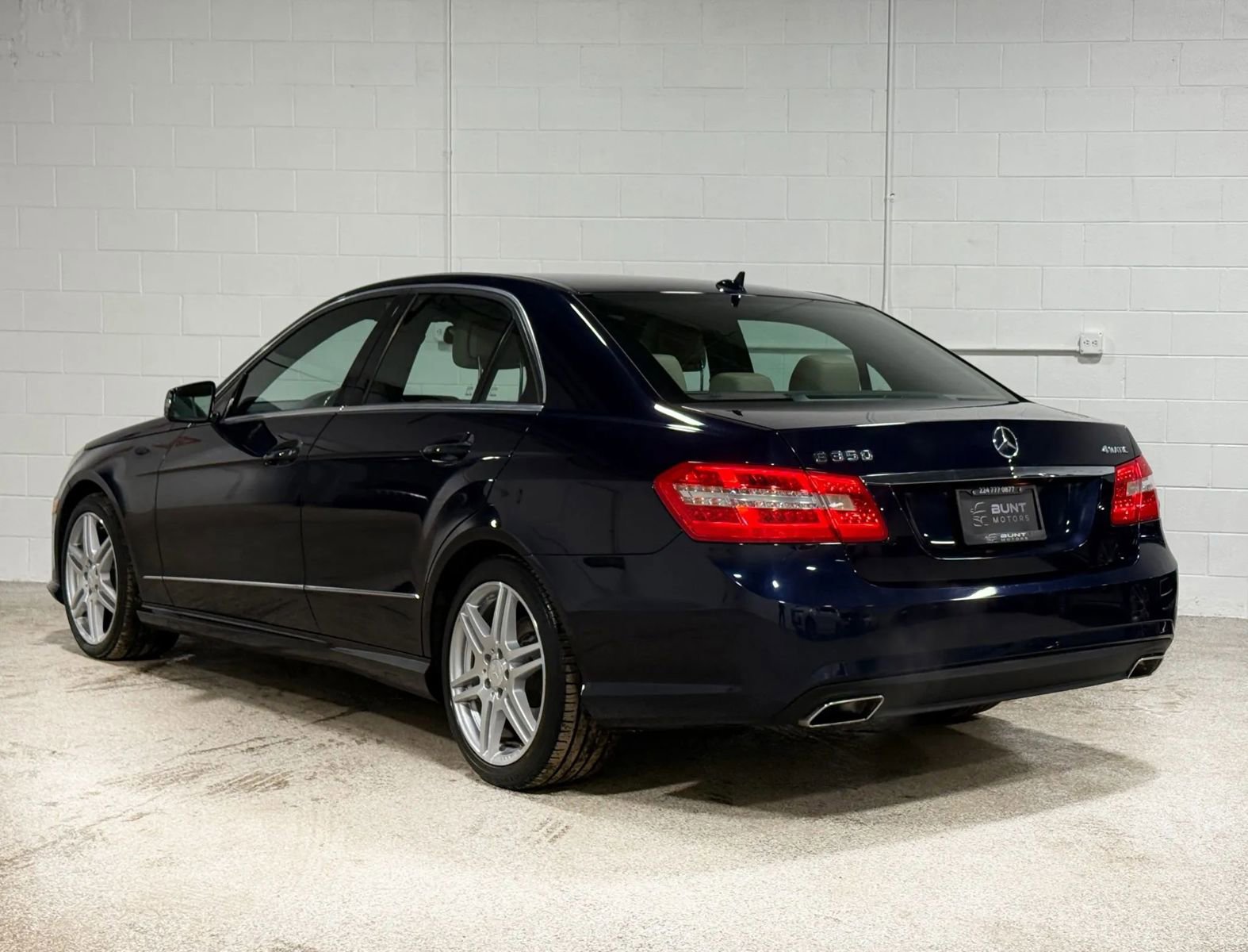 Used 2010 Mercedes-Benz E 350 E 350 4MATIC Sedan 4D image 6