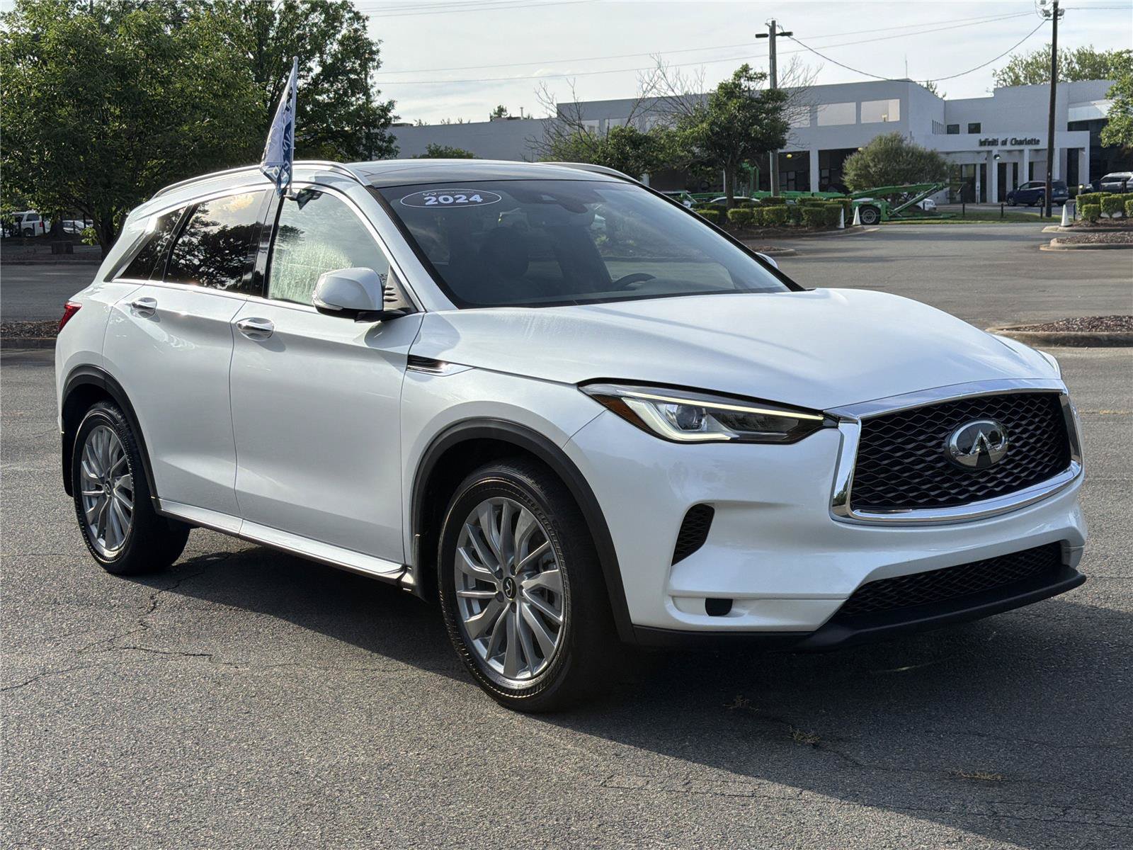 Used 2024 INFINITI QX50 Luxe AWD/4WD image 32
