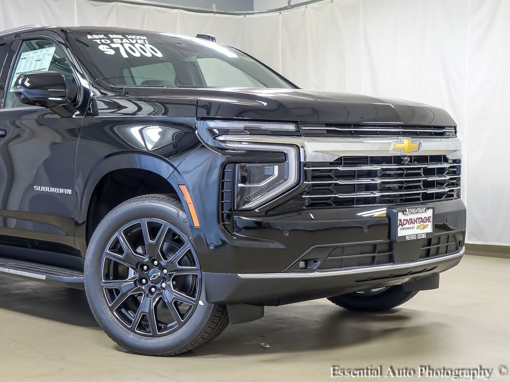 New 2026 Chevrolet Suburban LT w/ Comfort Package AWD/4WD image 3