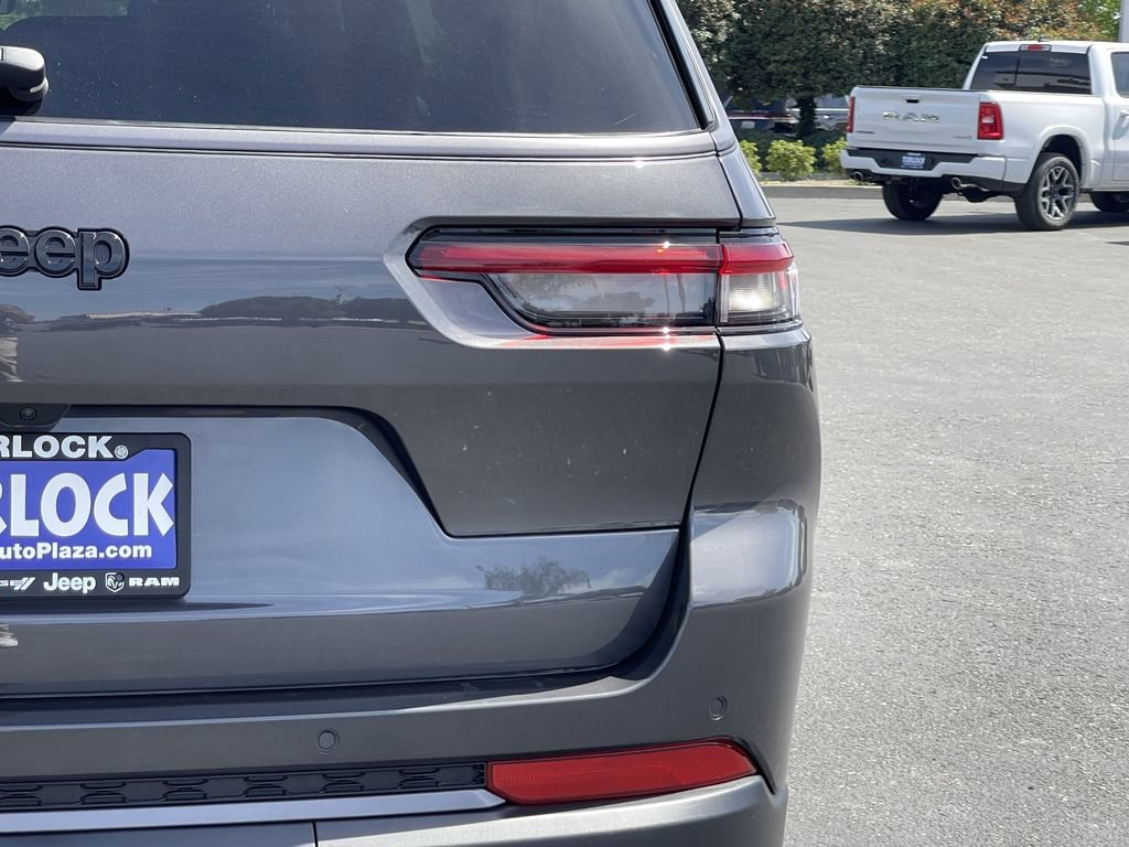 New 2026 Jeep Grand Cherokee L 4WD image 9