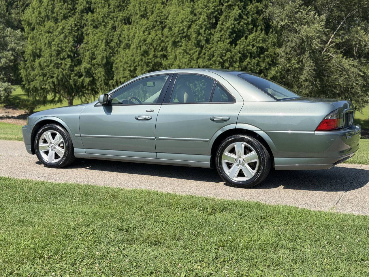 Used 2006 Lincoln LS RWD image 3